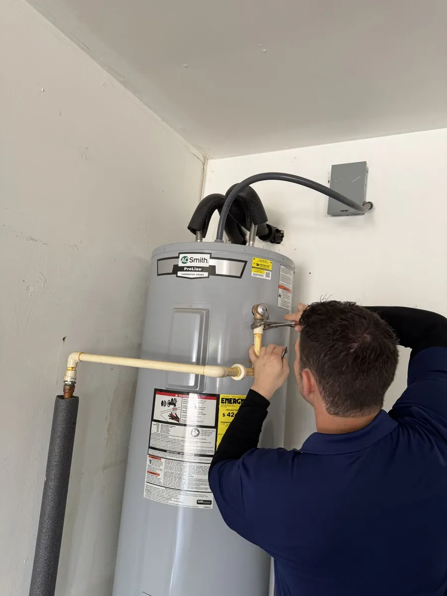 A.O. Smith water heater installation completed by Bronco Plumbing in Fort Worth TX